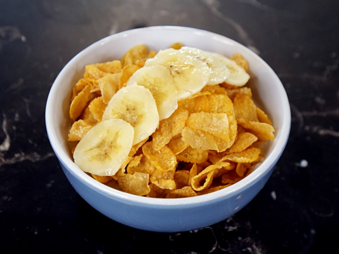 Corn Flakes with milk and banana