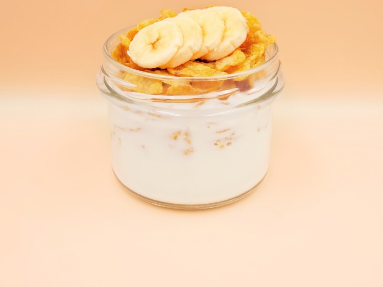 Corn Flakes with milk and banana recipe