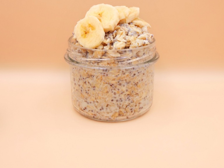 oatmeal with milk chia seeds and banana recipe