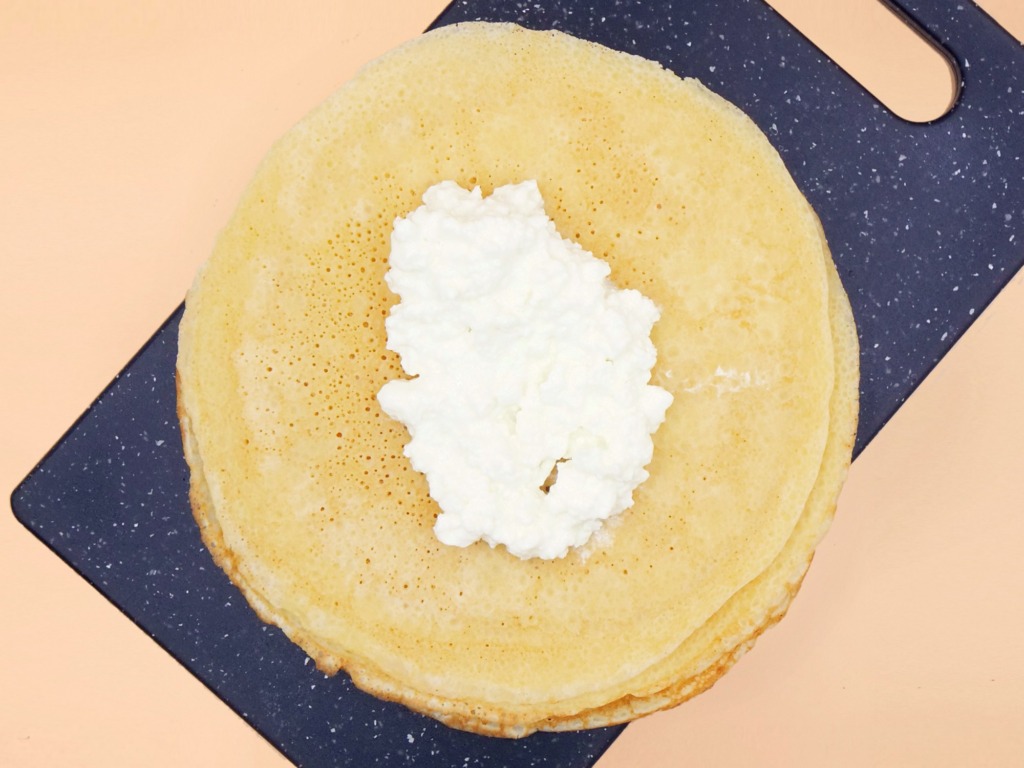 Crepes with sweet cottage cheese recipe