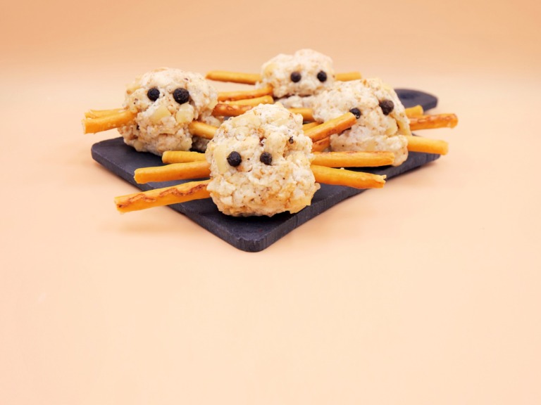 Rice cheese spiders for Halloween recipe