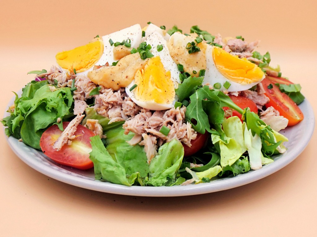 Tuna and egg salad recipe