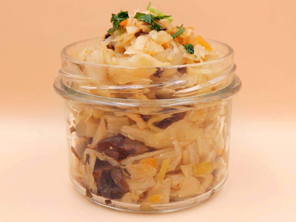 Sauerkraut with dried mushrooms recipe