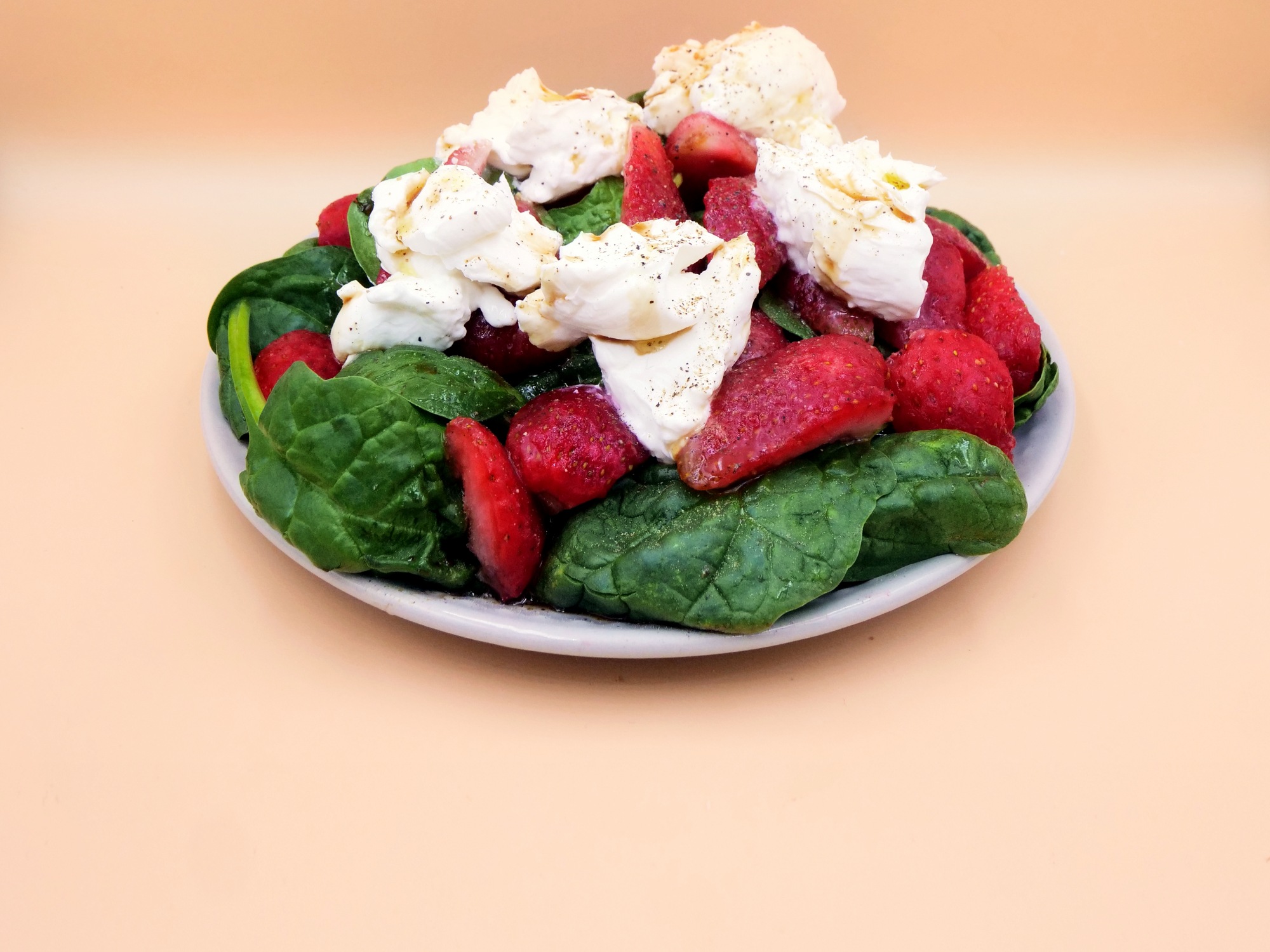 Goat cheese and strawberry salad recipe