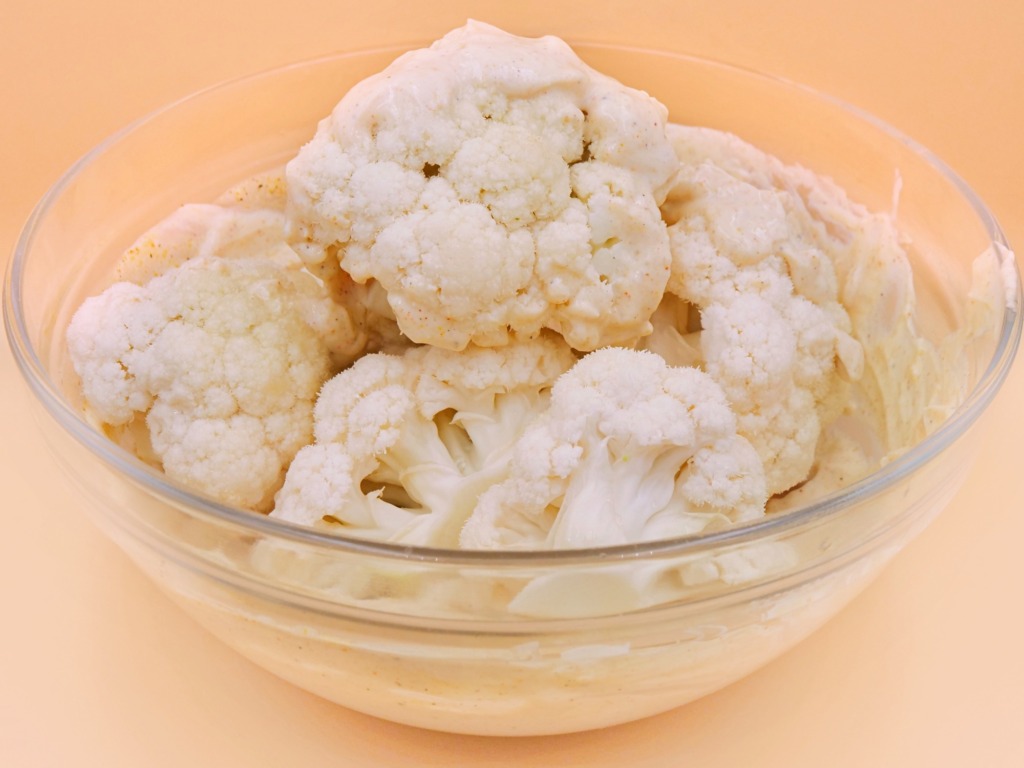 Baked cauliflower in yogurt paste recipe