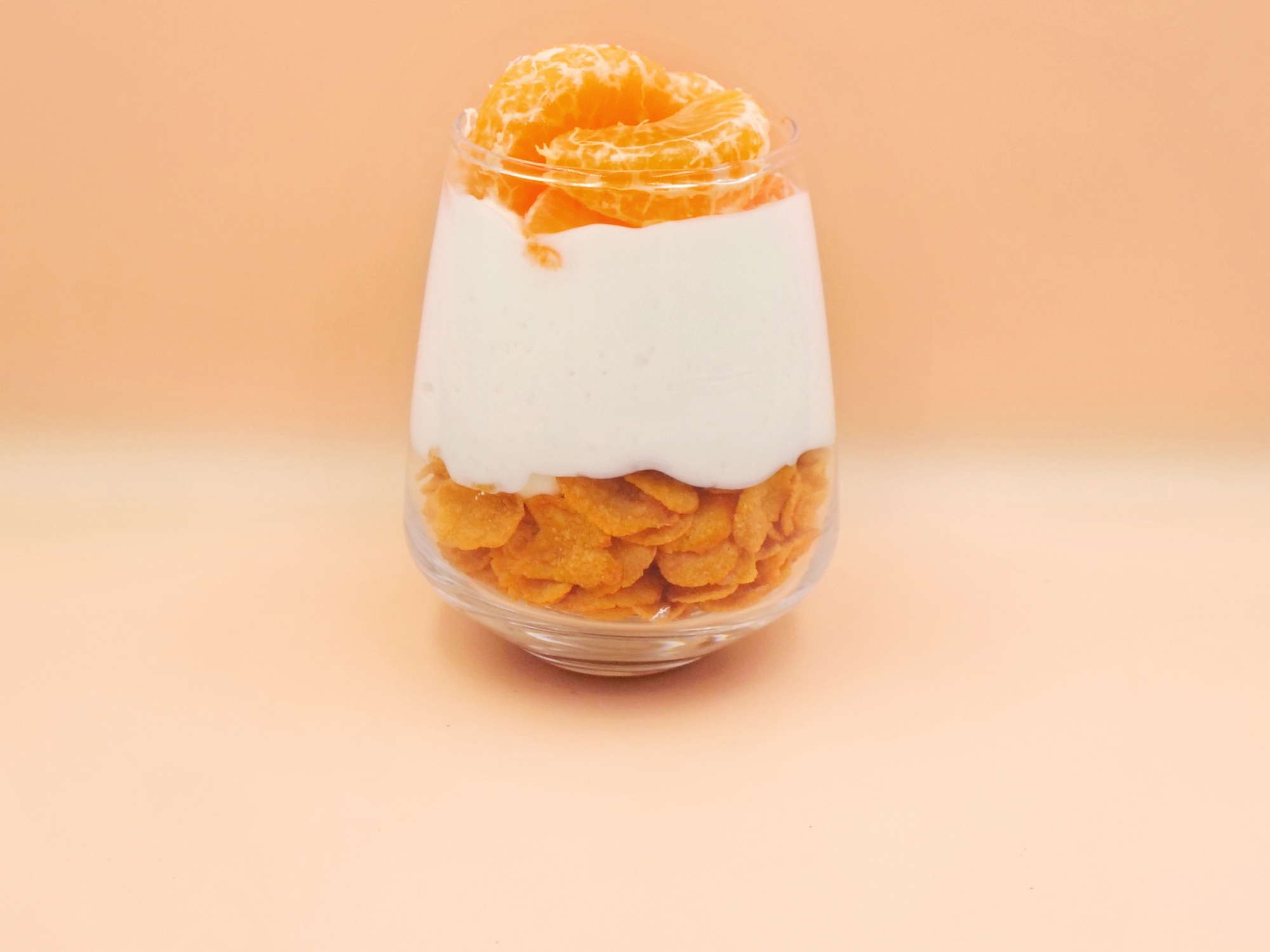 Sweet skyr with Corn Flakes and tangerine recipe