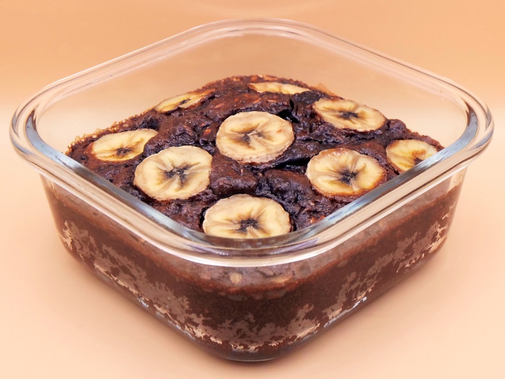 Baked chocolate-banana flavored oatmeal recipe
