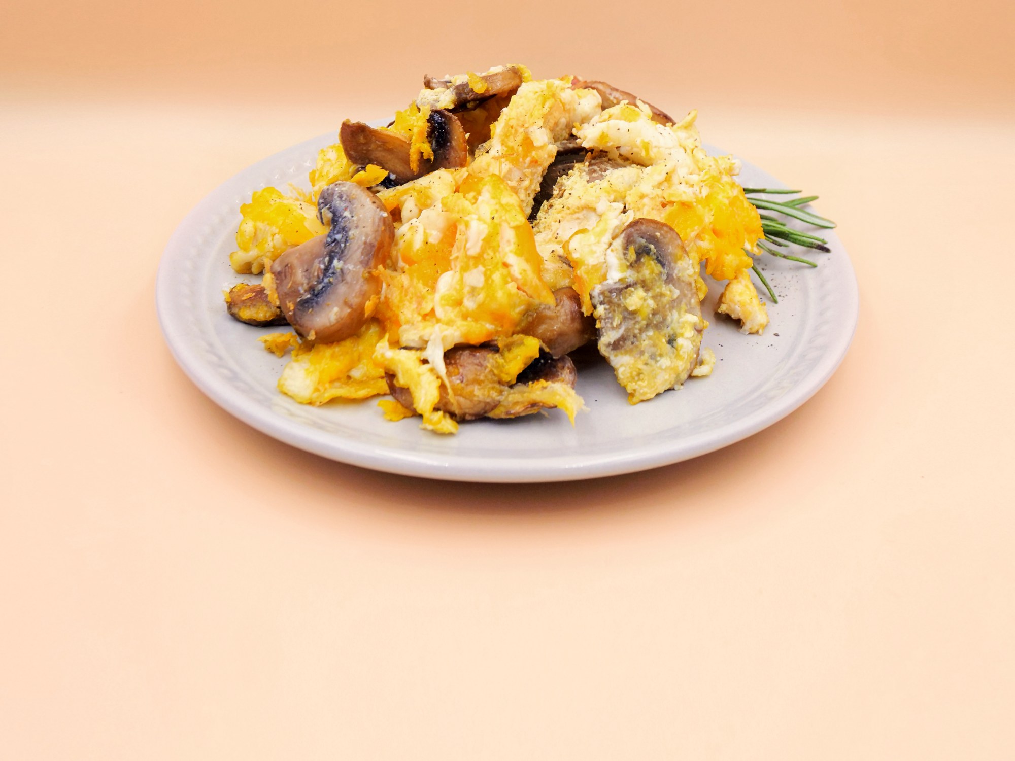 Scrambled eggs with mushrooms recipe