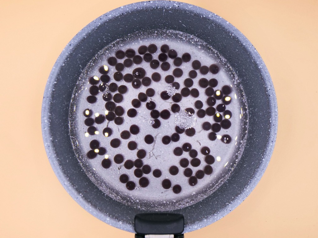 Milky coffee with tapioca pearls recipe