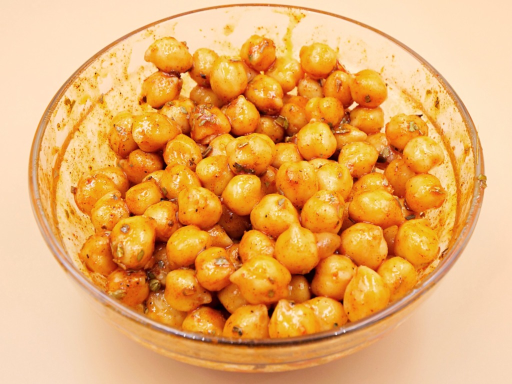 Crispy roasted chickpeas recipe